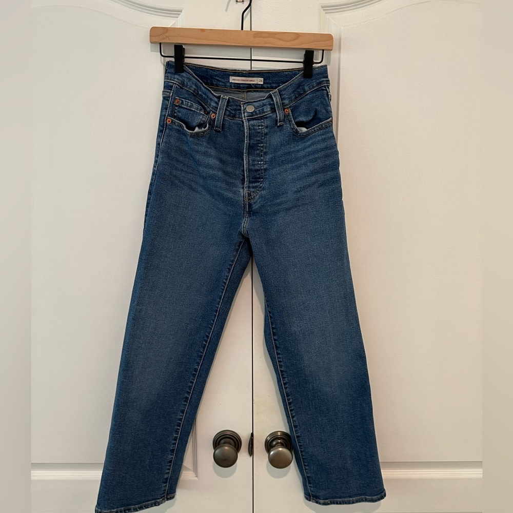Levi’s Women’s Ribcage Straight Ankle Jeans Size 26x27